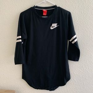 Nike 3/4 shirt